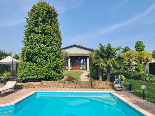 casa indipendente in vendita a Comezzano-Cizzago in zona Cizzago