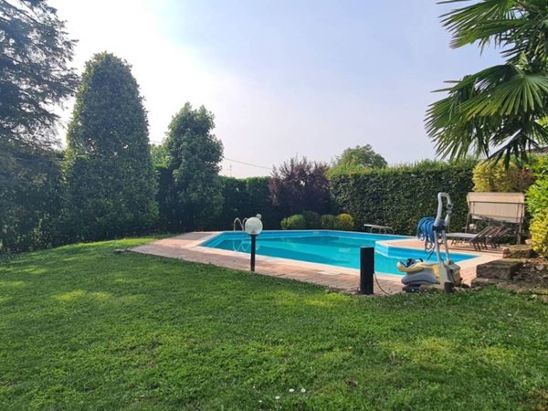 casa indipendente in vendita a Comezzano-Cizzago in zona Cizzago