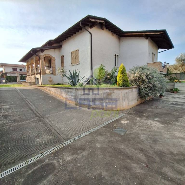 casa indipendente in vendita a Comezzano-Cizzago in zona Comezzano