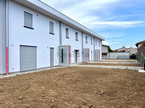 casa indipendente in vendita a Comezzano-Cizzago