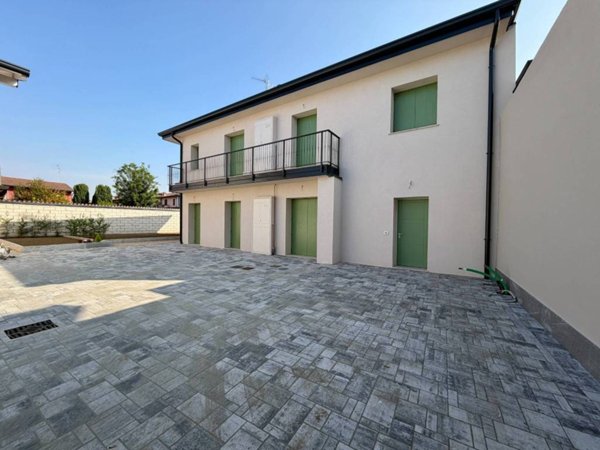 appartamento in vendita a Comezzano-Cizzago in zona Comezzano