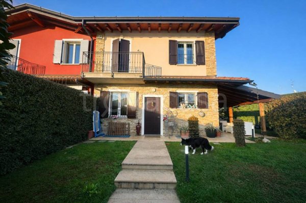 casa indipendente in vendita a Comezzano-Cizzago