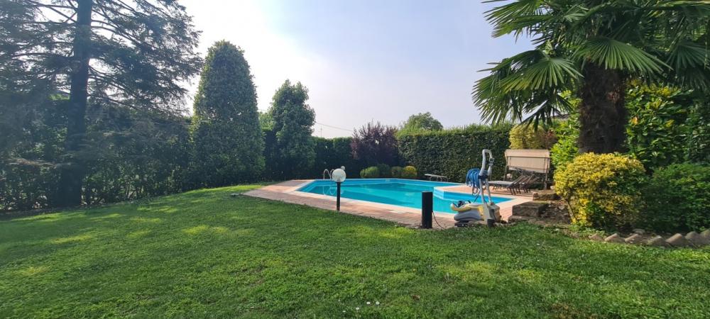 casa indipendente in vendita a Comezzano-Cizzago