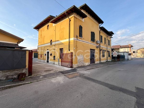 appartamento in vendita a Comezzano-Cizzago in zona Comezzano