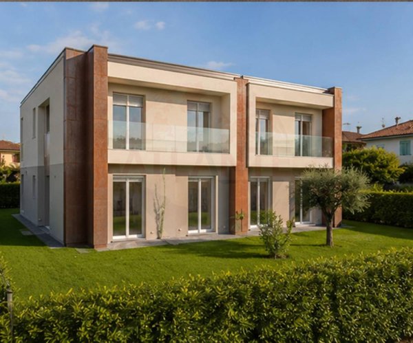 casa indipendente in vendita a Comezzano-Cizzago in zona Cizzago