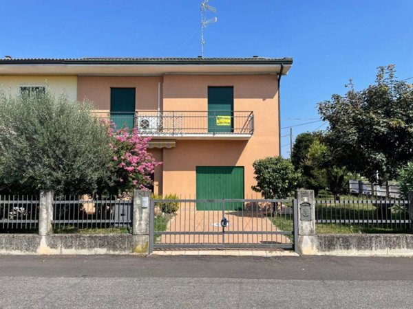 casa indipendente in vendita a Comezzano-Cizzago in zona Cizzago