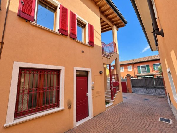 appartamento in vendita a Comezzano-Cizzago in zona Comezzano