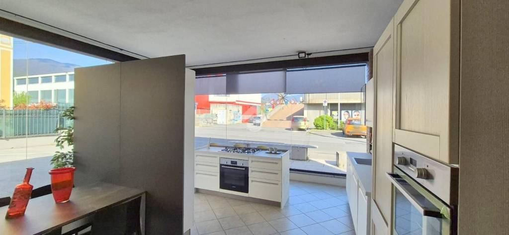 negozio in vendita a Concesio