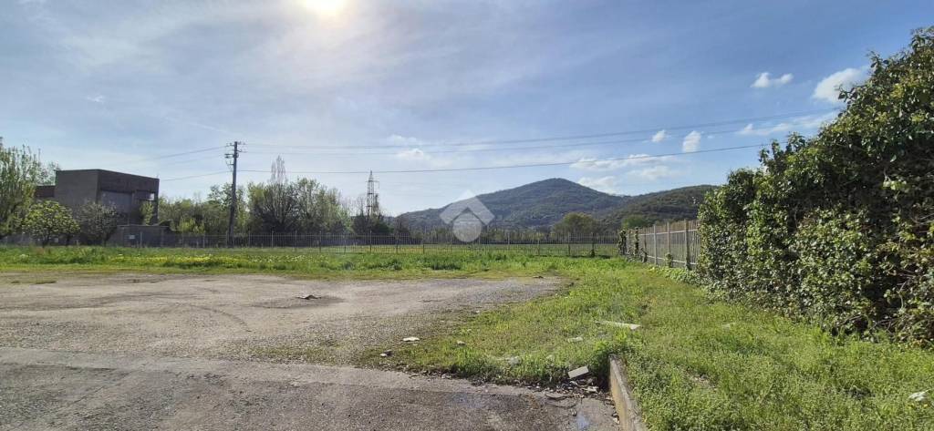 locale commerciale in vendita a Concesio