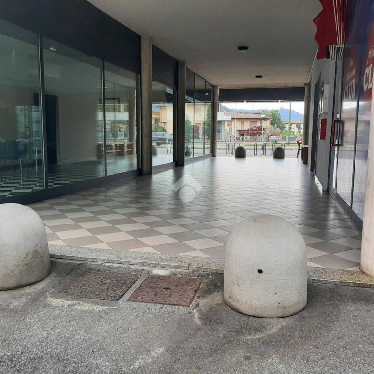 negozio in vendita a Concesio