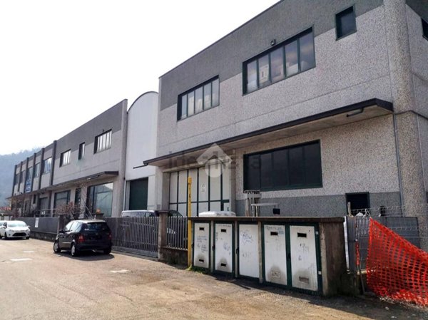 locale di sgombero in vendita a Concesio