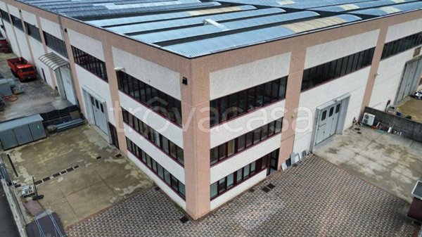locale commerciale in vendita a Concesio in zona Campagnole