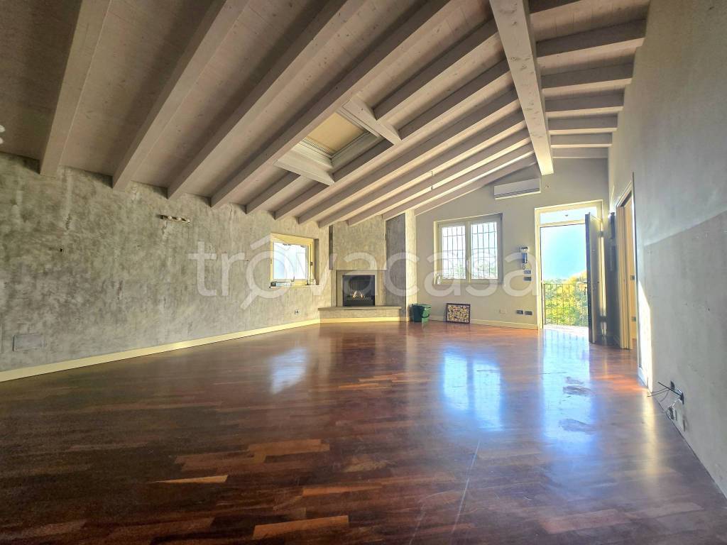 casa indipendente in vendita a Concesio in zona Costorio
