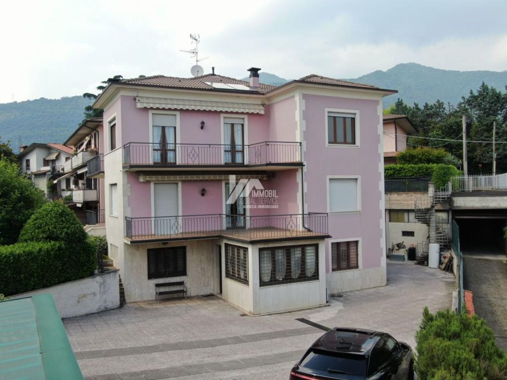 appartamento in vendita a Concesio in zona Roncaglie