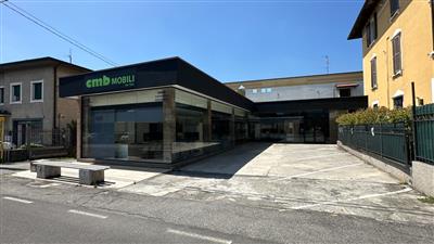 locale commerciale in vendita a Concesio