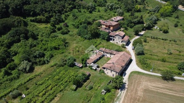 casale in vendita a Concesio in zona San Vigilio