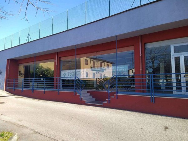 negozio in vendita a Concesio