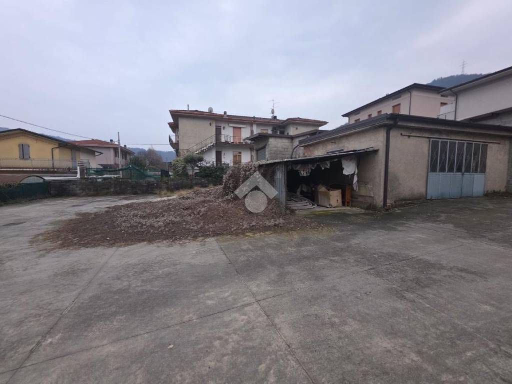 negozio in vendita a Concesio in zona San Vigilio