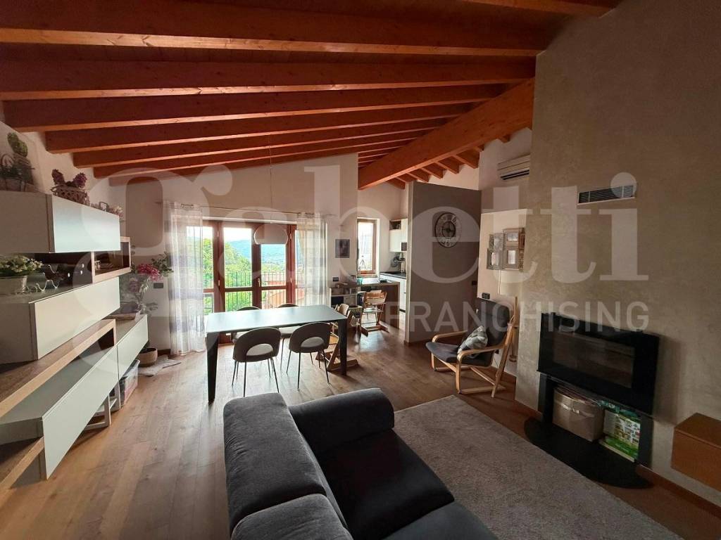 appartamento in vendita a Concesio in zona Roncaglie