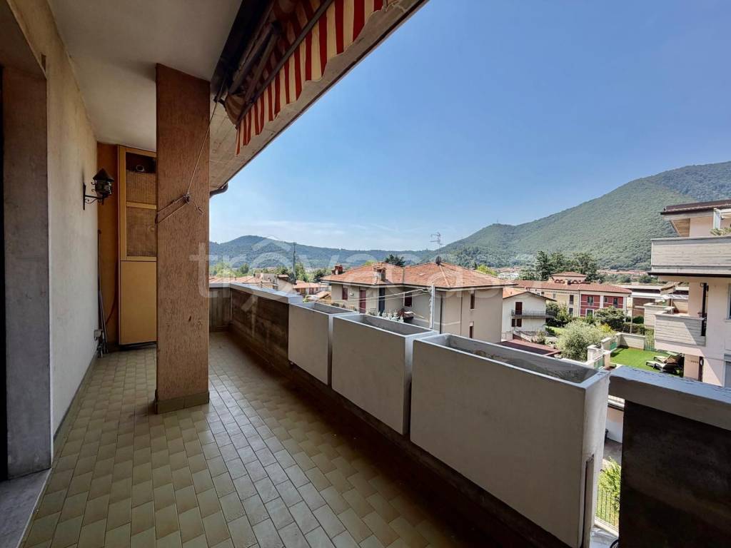 appartamento in vendita a Concesio in zona Costorio