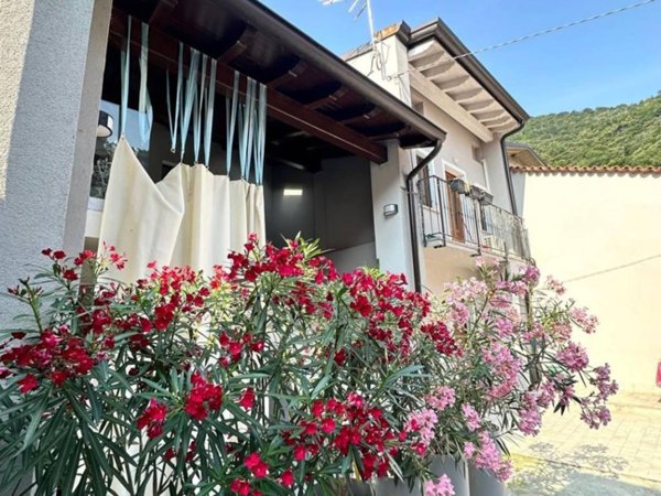casa indipendente in vendita a Concesio in zona San Vigilio