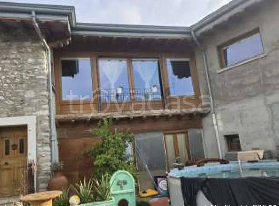 appartamento in vendita a Concesio in zona Costorio