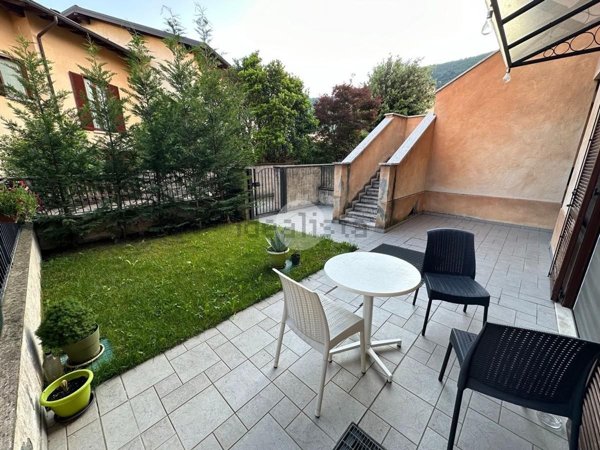 appartamento in vendita a Corte Franca in zona Colombaro