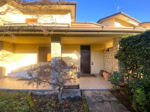 casa indipendente in vendita a Corte Franca in zona Borgonato