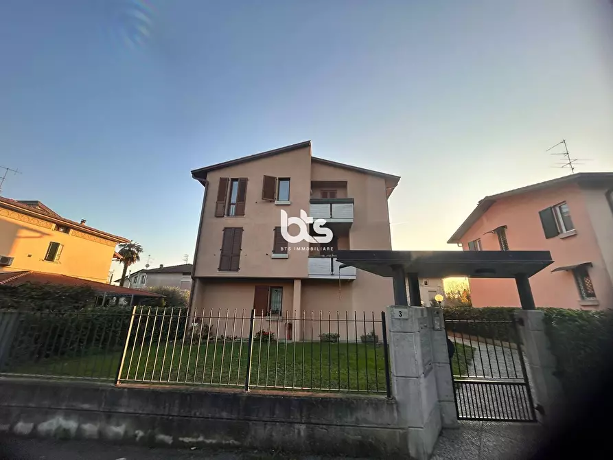 appartamento in vendita a Corte Franca in zona Timoline