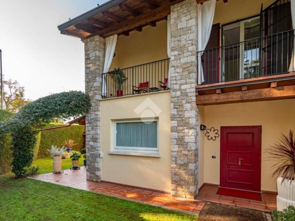 appartamento in vendita a Corte Franca in zona Borgonato