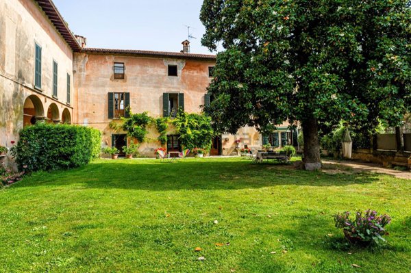 casa indipendente in vendita a Corte Franca in zona Timoline