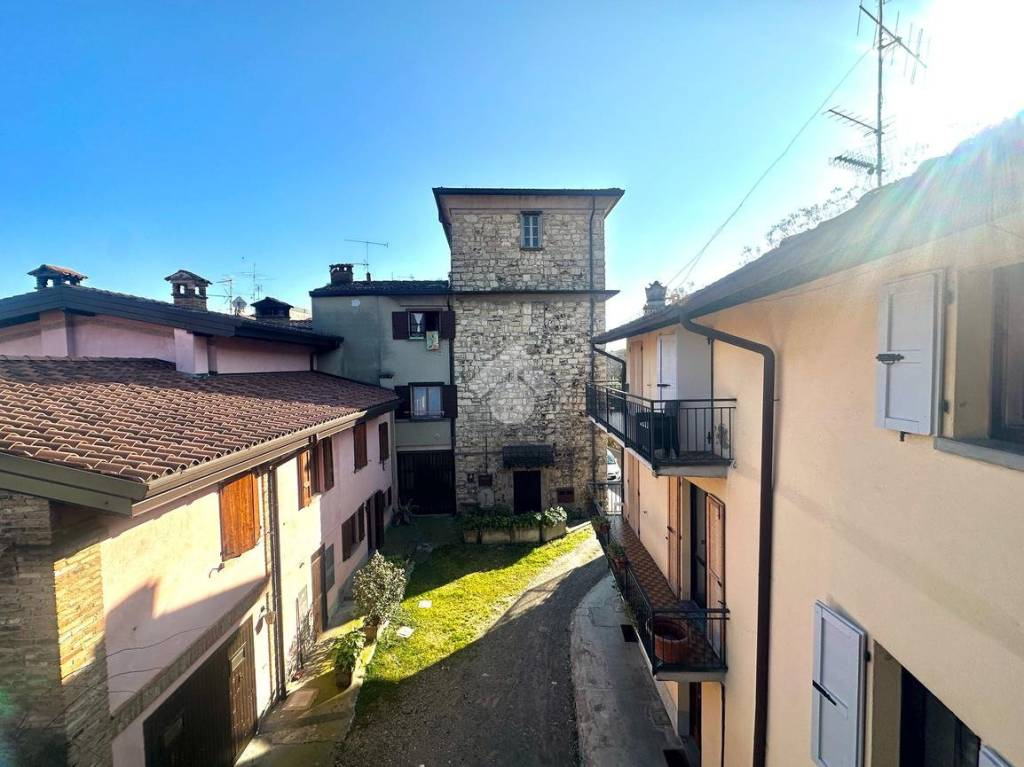 appartamento in vendita a Corte Franca in zona Timoline