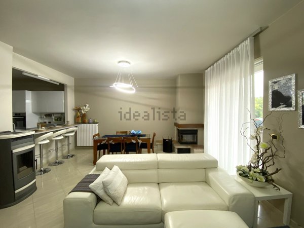 casa indipendente in vendita a Corte Franca