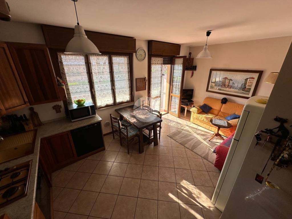 appartamento in vendita a Corte Franca in zona Timoline