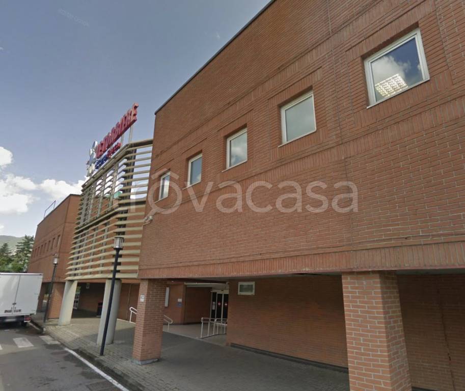 locale commerciale in vendita a Corte Franca