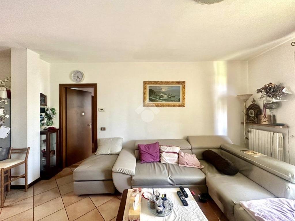 appartamento in vendita a Corte Franca in zona Colombaro