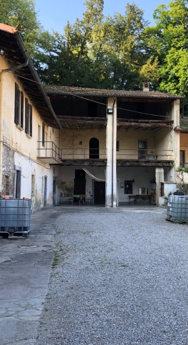 casa indipendente in vendita a Corte Franca