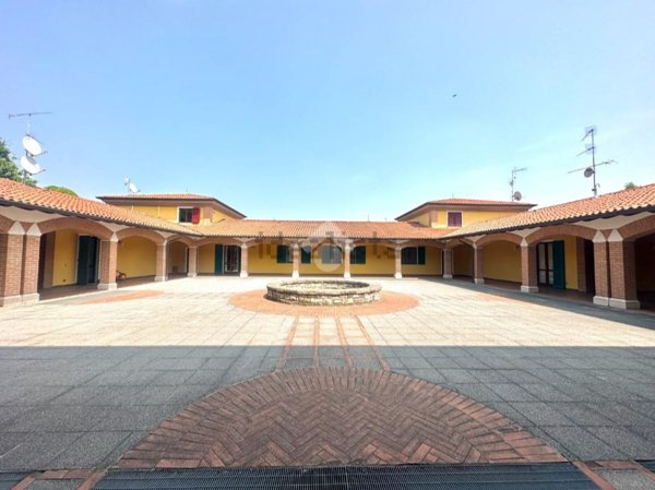 appartamento in vendita a Corte Franca in zona Borgonato