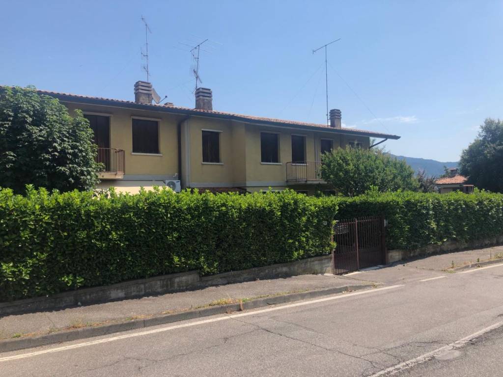 appartamento in vendita a Corte Franca in zona Timoline