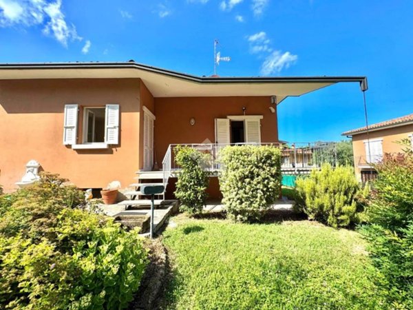 casa indipendente in vendita a Corte Franca in zona Nigoline Bonomelli