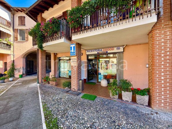 negozio in vendita a Corte Franca