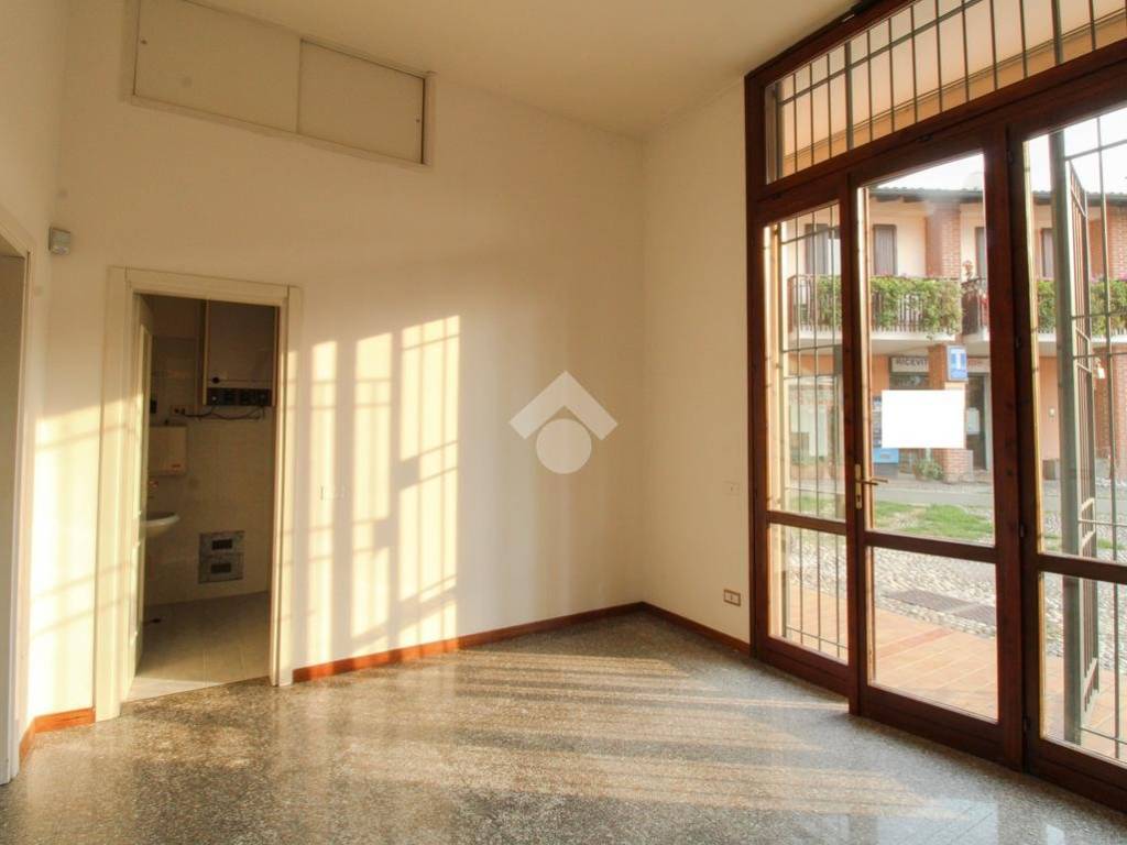 ufficio in vendita a Corte Franca in zona Timoline