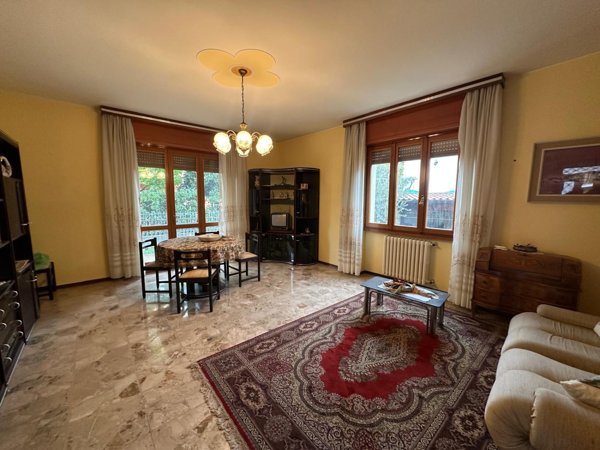 casa indipendente in vendita a Corte Franca