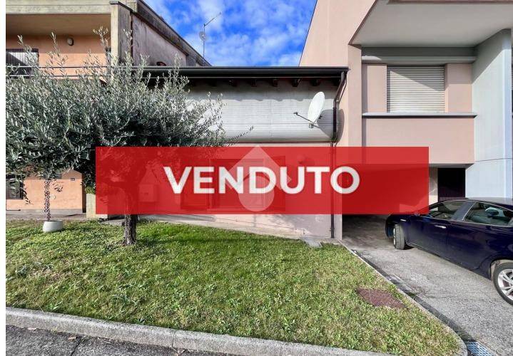 appartamento in vendita a Corte Franca in zona Colombaro