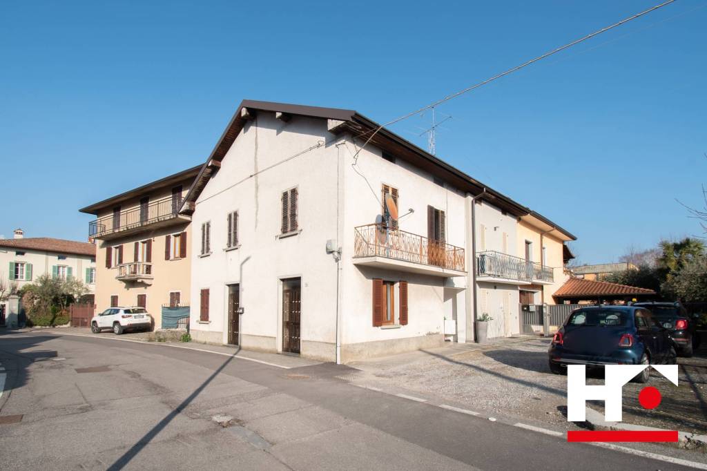 appartamento in vendita a Corte Franca in zona Colombaro