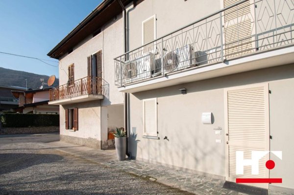 appartamento in vendita a Corte Franca in zona Colombaro