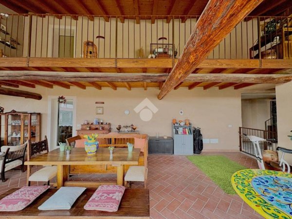 appartamento in vendita a Corte Franca in zona Colombaro