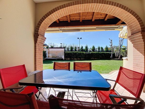 appartamento in vendita a Corte Franca in zona Colombaro