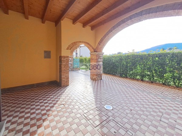appartamento in vendita a Corte Franca in zona Timoline