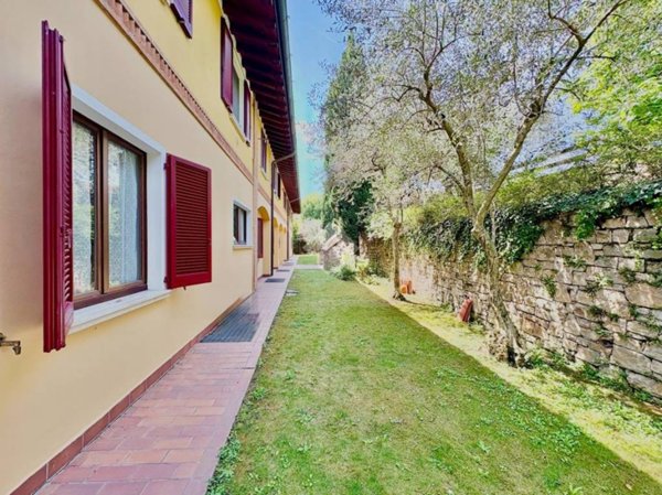 appartamento in vendita a Corte Franca in zona Borgonato